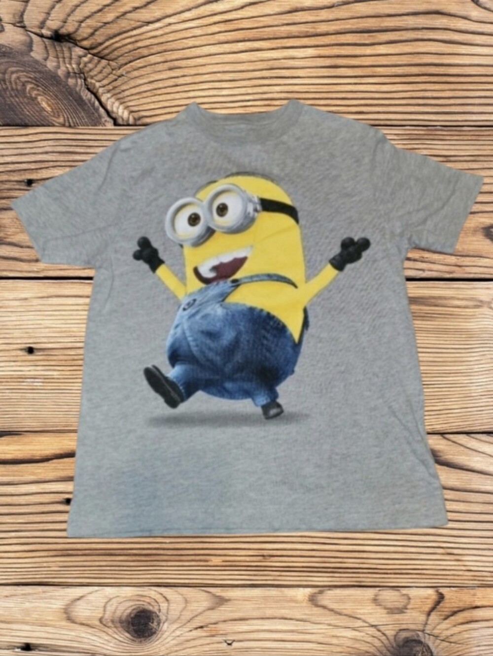 BOY'S OLD NAVY MINION SHIRT SIZE 6-7 SMALL